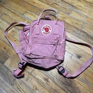 Fjallraven Kanken Mini - Pink